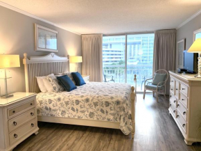 SOUTH HAMPTON 305 3BR 3BA OCEANVIEW Condo